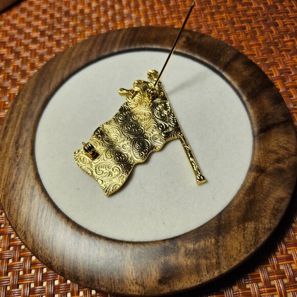 Vintage Betsy Ross 13 Colonies Enamel Brooch - Picture 4 of 4